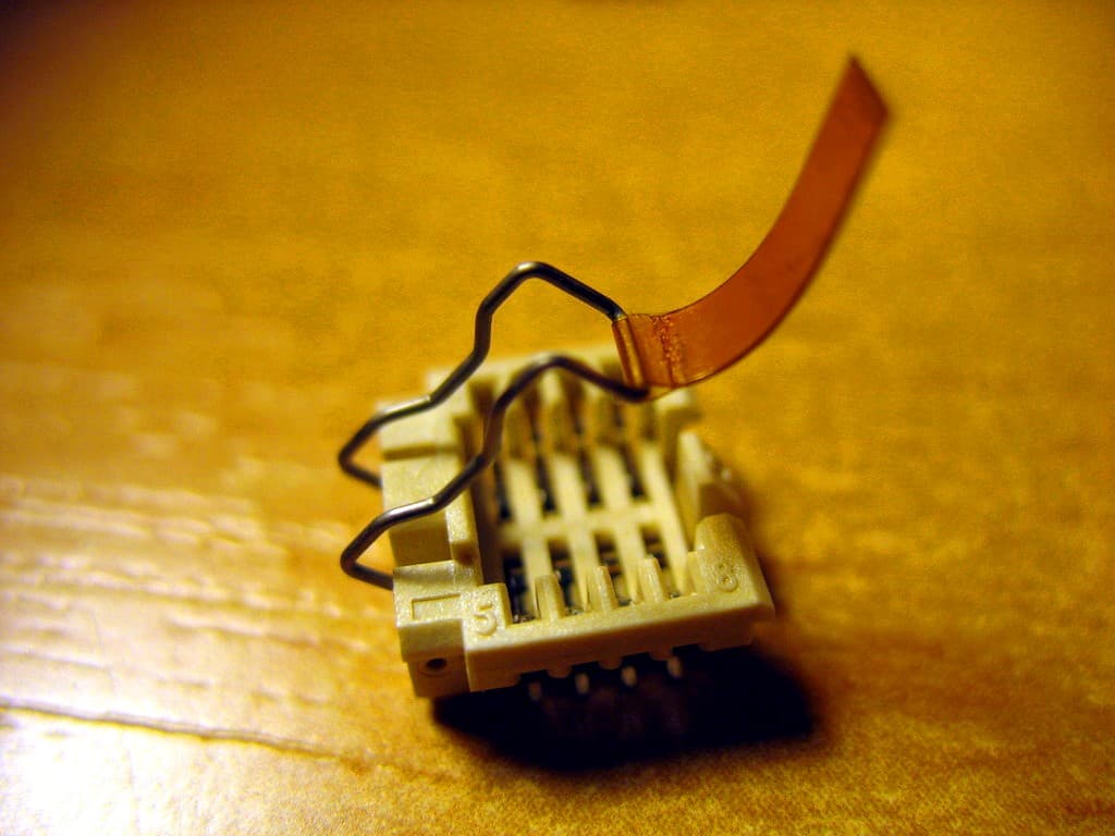 SOIC8 socket, half open